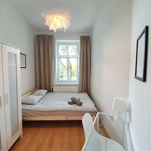 Nw Pokoje 10 Minut Pieszo Do Centrum Apartament
